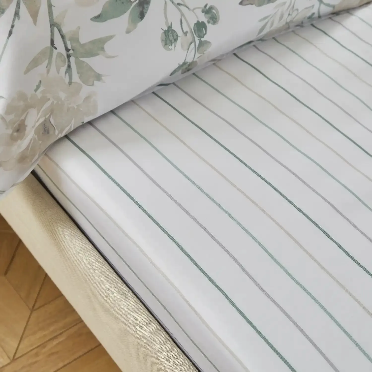 Ellesa Floral 100% Cotton Fitted Sheet - Natural/Floral