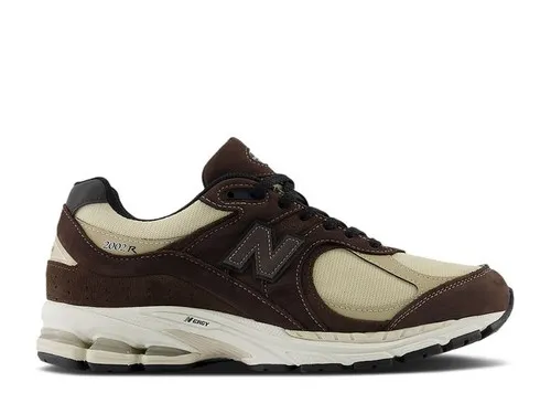 NEW BALANCE 2002R GORE-TEX 'BLACK COFFEE'