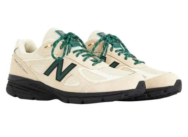 New Balance 990v4 Made in USA (Macadamia Nut Black/ Crea...