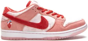 Nike x StrangeLove Skateboards SB Dunk Low Special Box sneakers Red