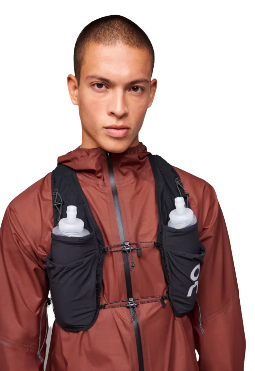 On Ultra Vest 10L Black