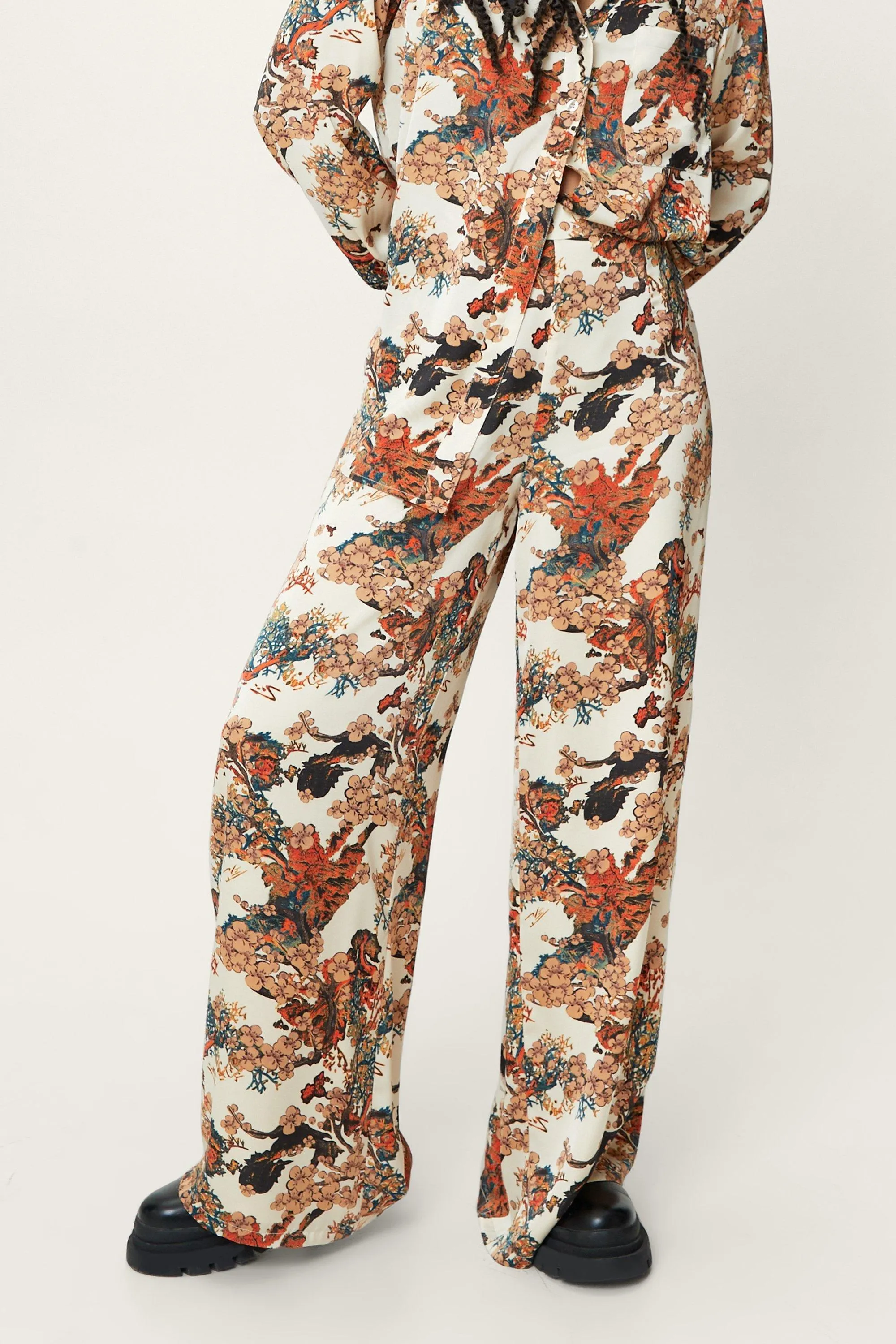 Petite Vintage Floral Satin Wide Leg Pants