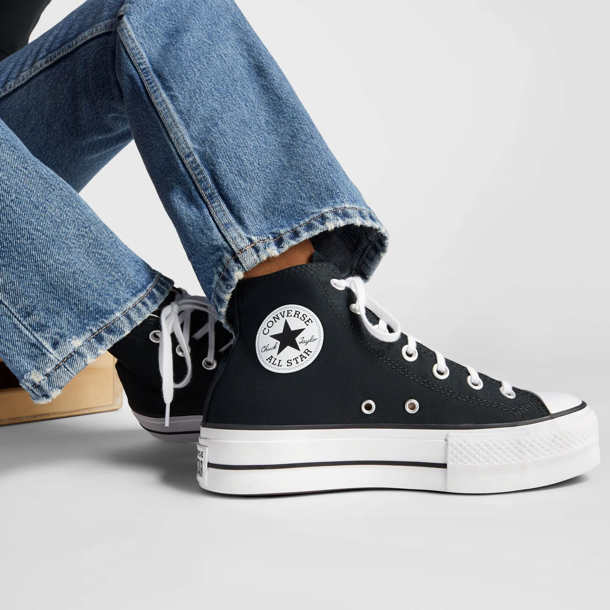 Women's Converse Canvas Platform Chuck Taylor All Star High Top Shoes Black